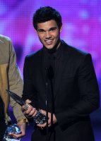 Фотографии с церемонии вручения People’s Choice Awards 2011.