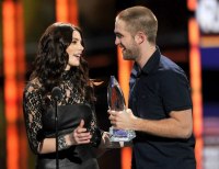 Роберт Паттинсон И Эшли Грин на People's Choice Awards 2012